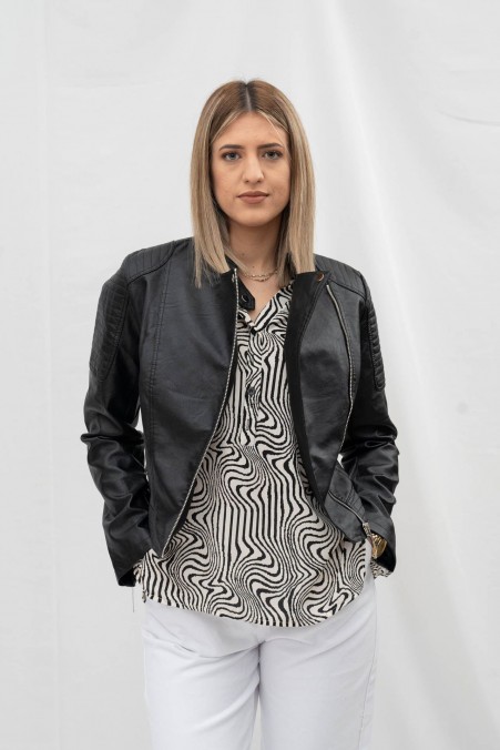 JACKET ΔΕΡΜΑΤΙΝΗ ΜΕ ΚΟΥΜΠΩΜΑ ΣΤΟ ΠΛΑΙ 63153 JACKET ΔΕΡΜΑΤΙΝΗ ΜΕ ΚΟΥΜΠΩΜΑ ΣΤΟ ΠΛΑΙ 63153