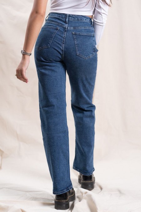 JEAN PANTS IN A STRAIGHT LINE 149 JEAN PANTS IN A STRAIGHT LINE 149