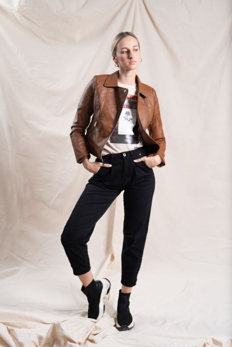 MOM FIT JEANS WITH LEGS 917 MOM FIT JEANS WITH LEGS 917